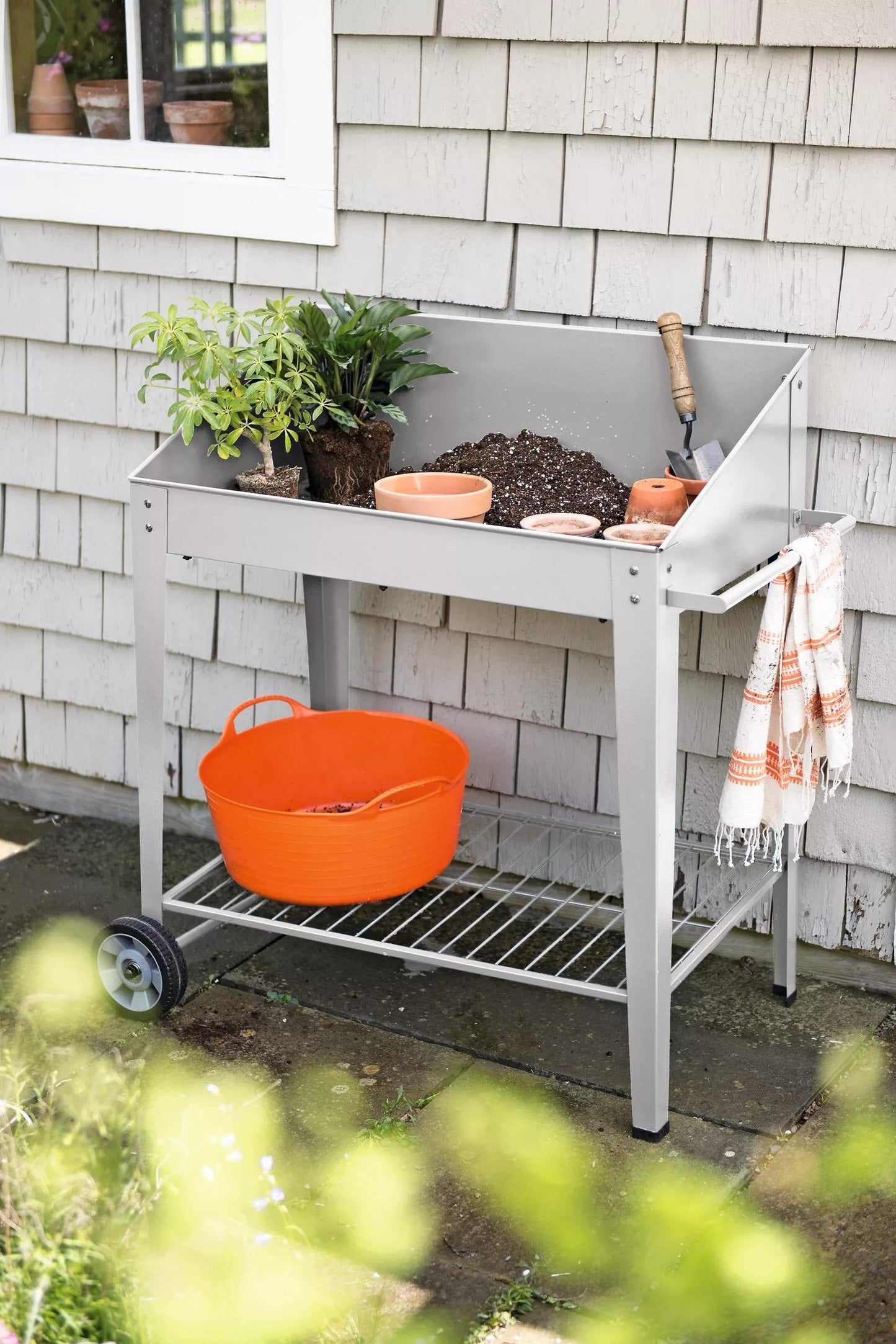 DemeterTM Potting Bench