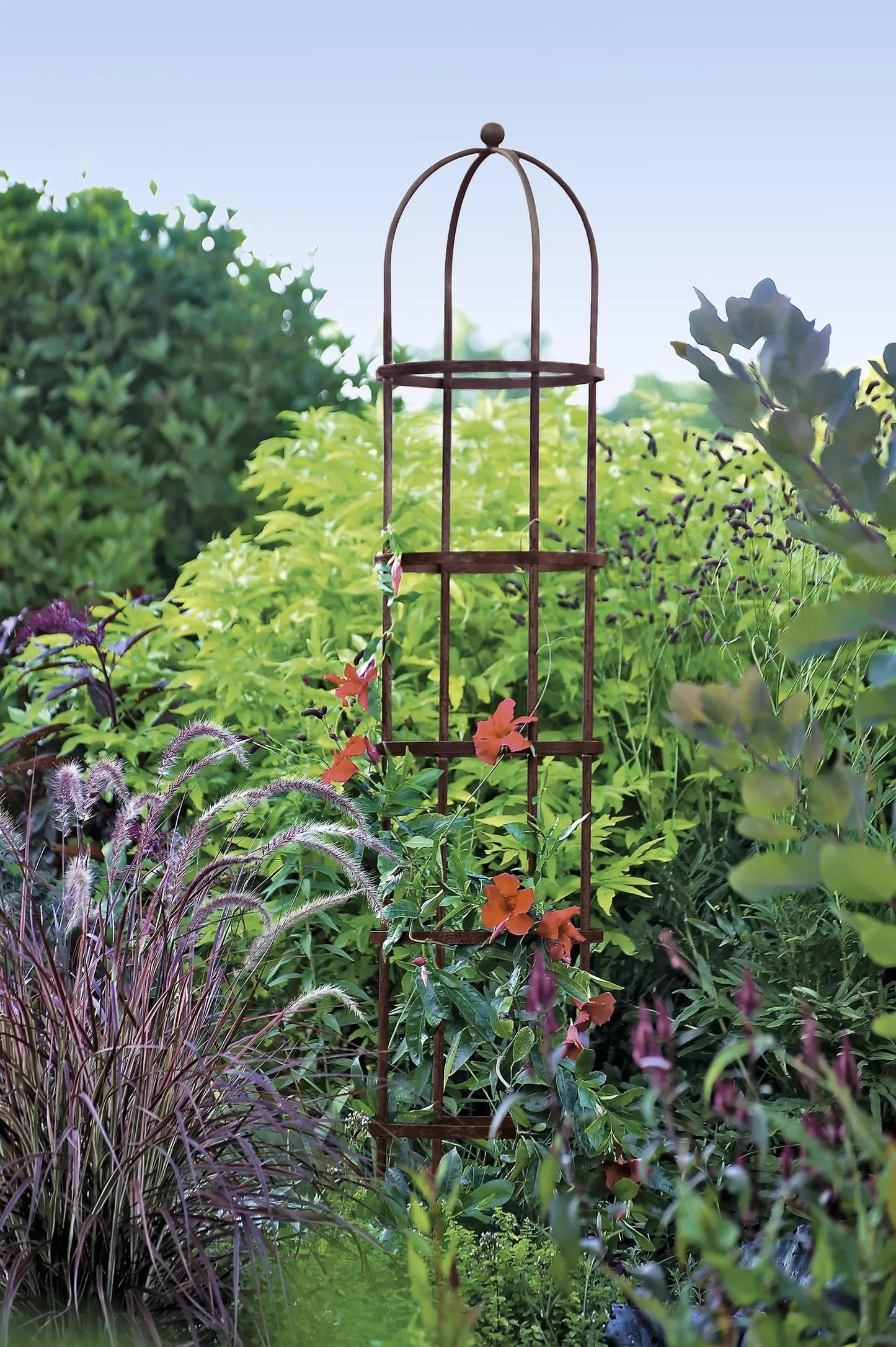 JardinTM Round Obelisk, 7'