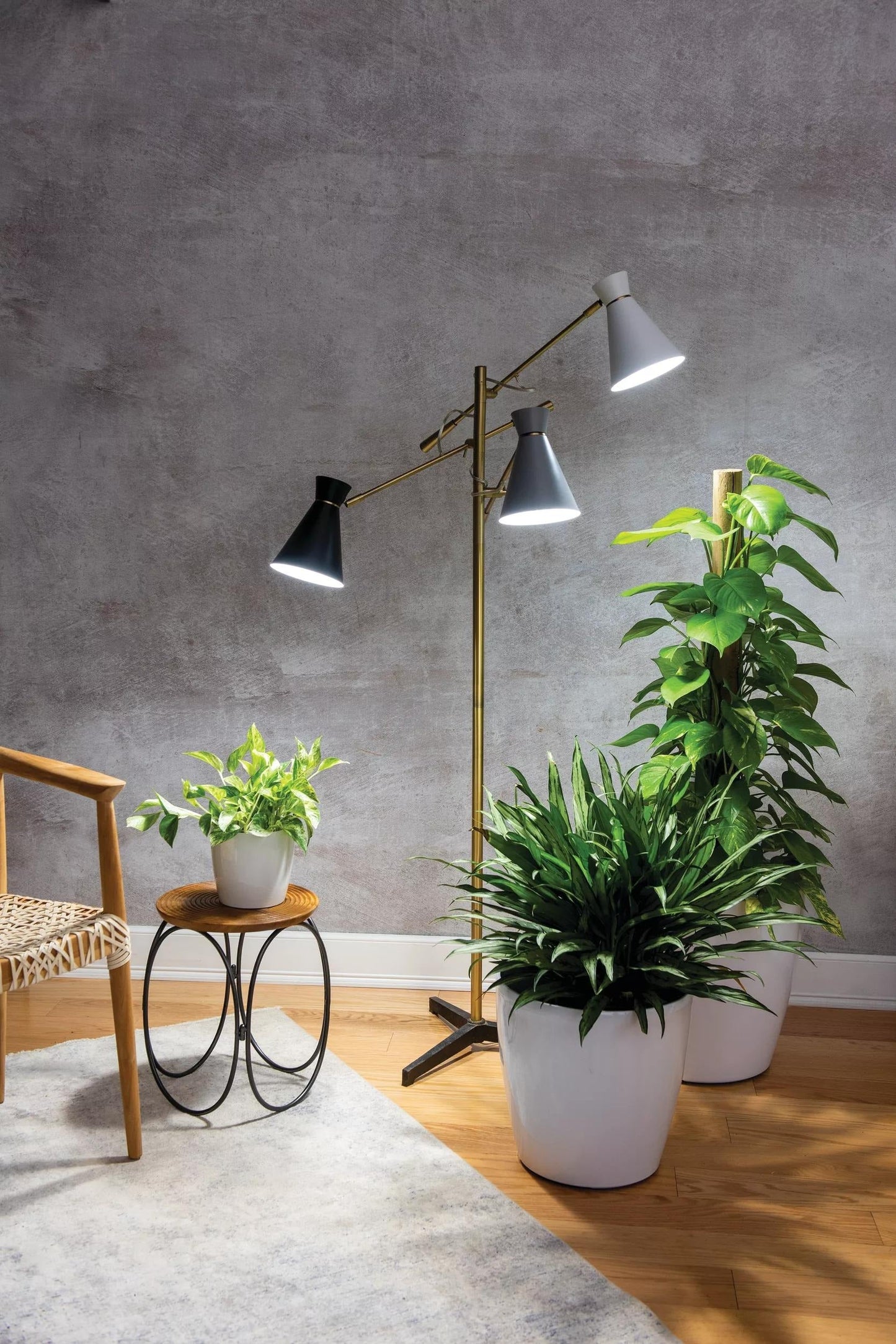 Adjustable 3-Arm Grow Lamp