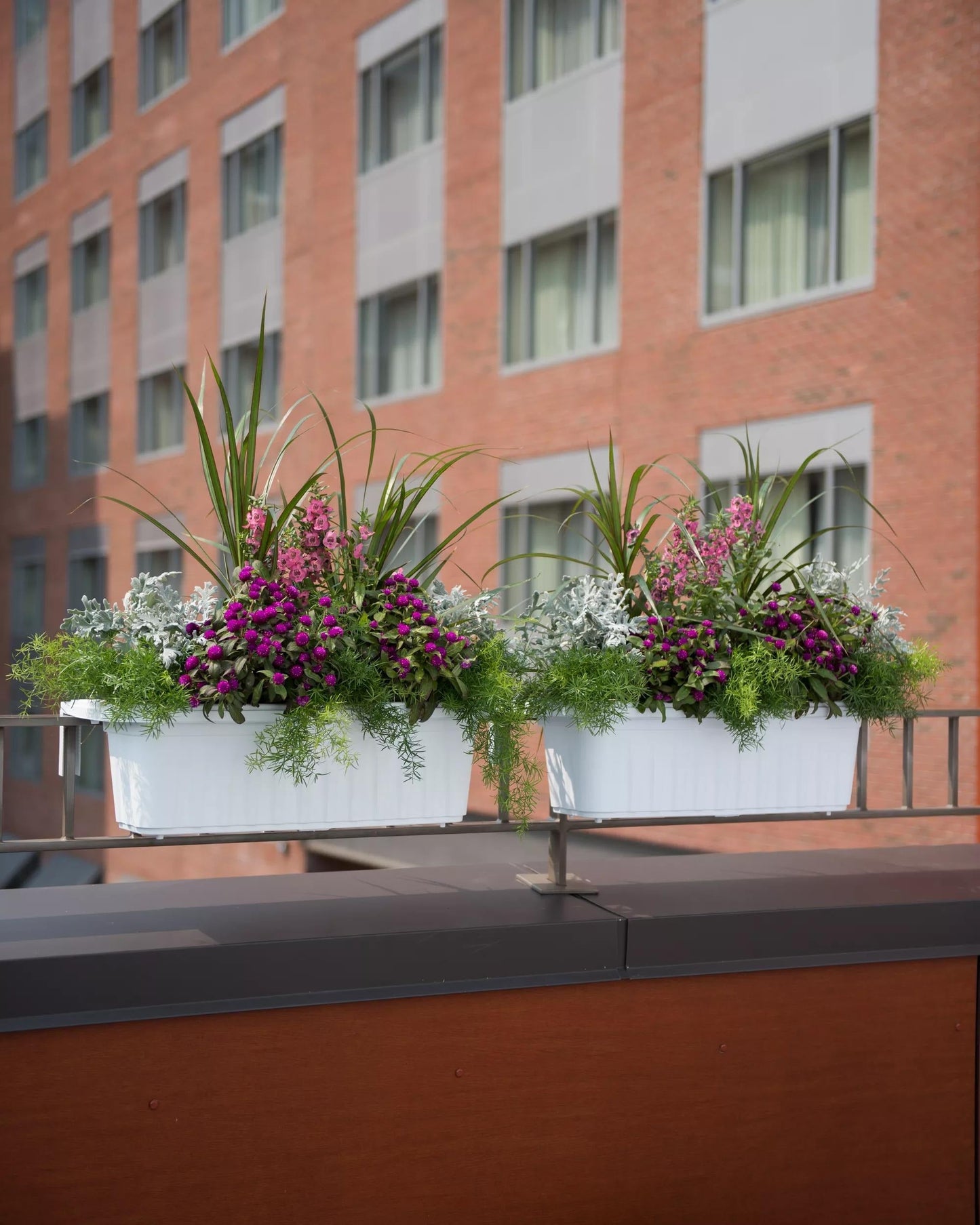 Adjustable Self-Watering Railing Planter, 24"
